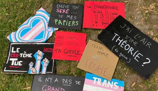 Contre la transphobie – Rassemblement place de l’horloge à Avignon